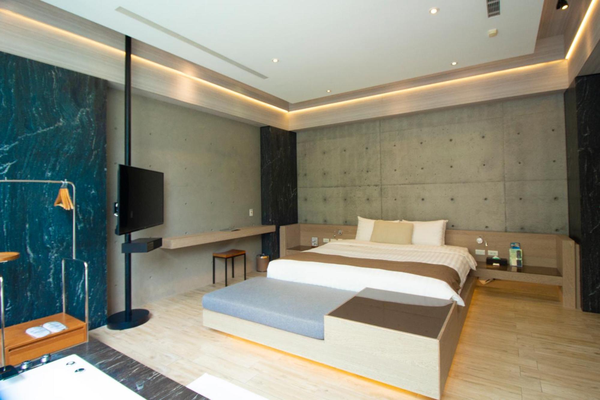 H Villa Inn Tainan Esterno foto