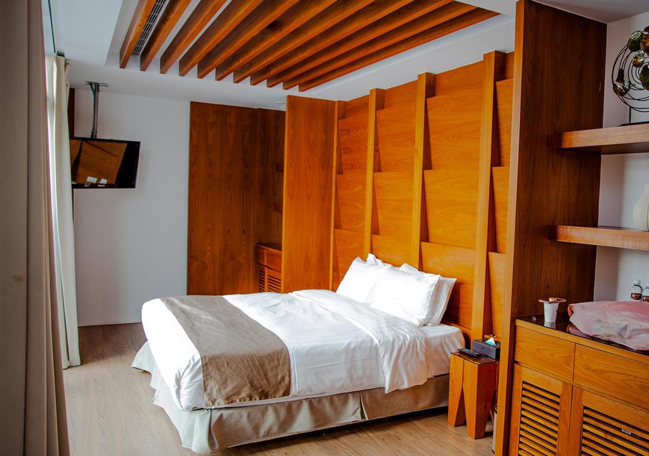 H Villa Inn Tainan Esterno foto