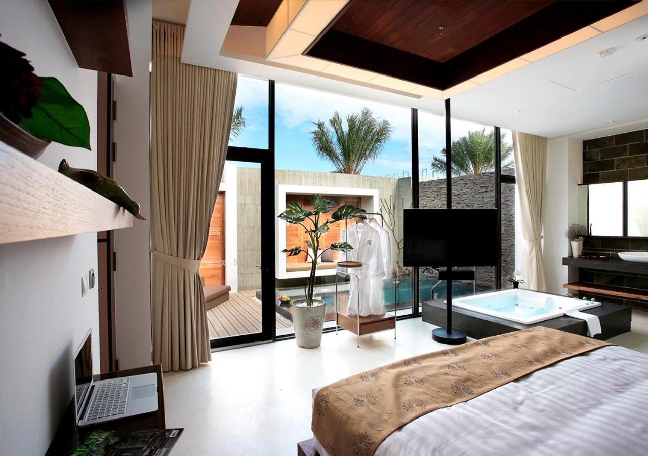 H Villa Inn Tainan Esterno foto