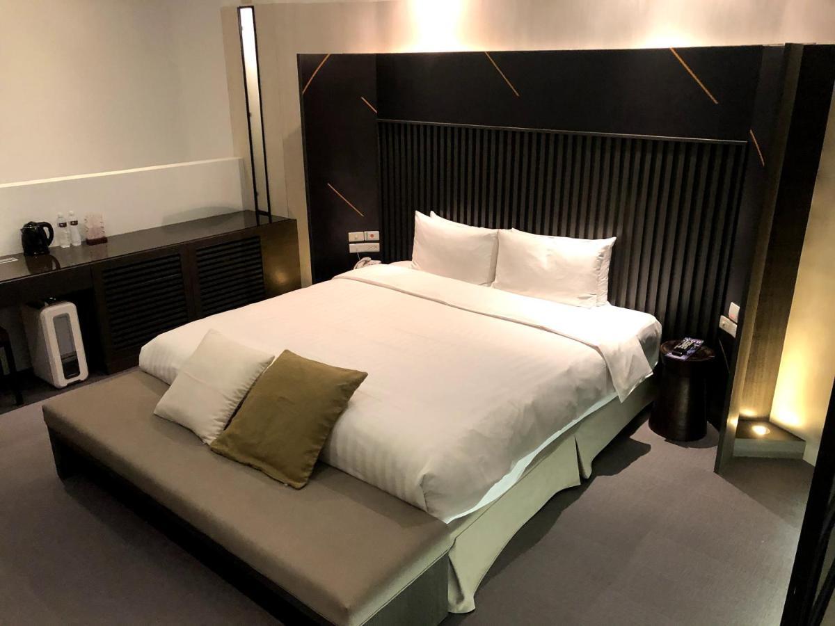 H Villa Inn Tainan Esterno foto